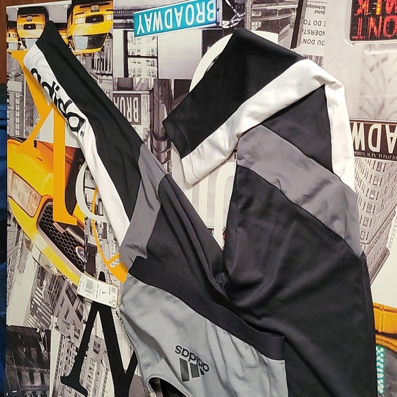 DRST ASK Bra Training top Medium Support bra - Picture 4 of 4